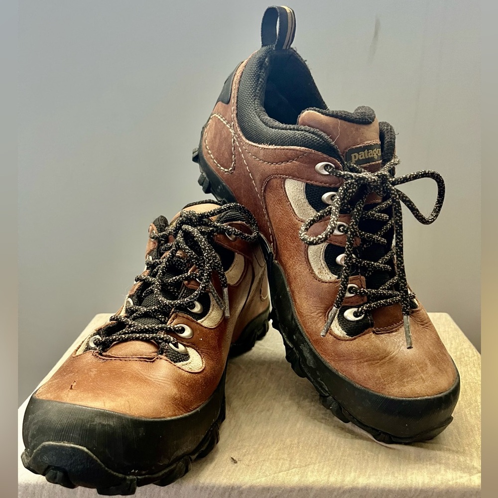Patagonia boots Men’s 9.5